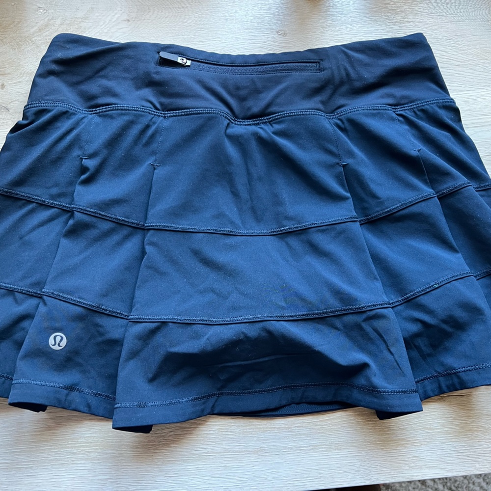 SIZE 4 NAVY BLUE Lululemon Pace Rival Mid-Rise Skirt (normal length)